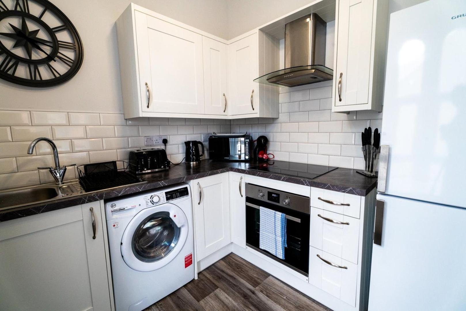 Free Parking | Smart Tv | 4 Guests Lägenhet Swansea Rum bild
