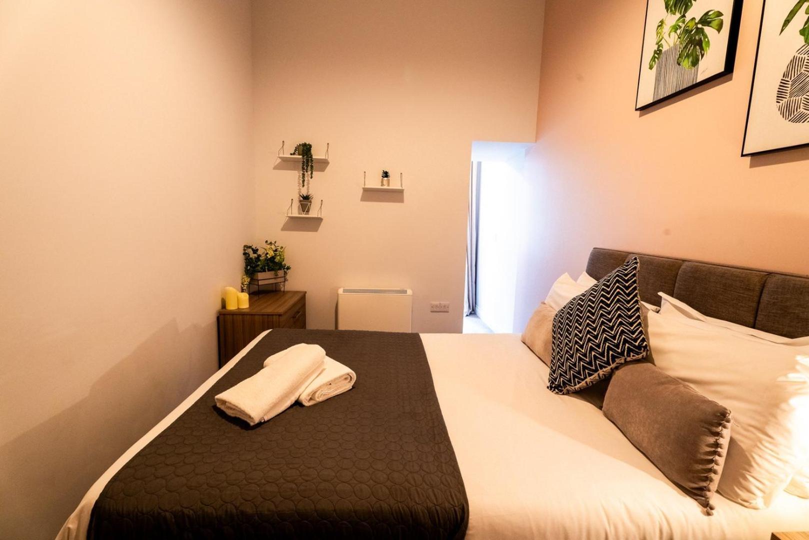 Free Parking | Smart Tv | 4 Guests Lägenhet Swansea Rum bild